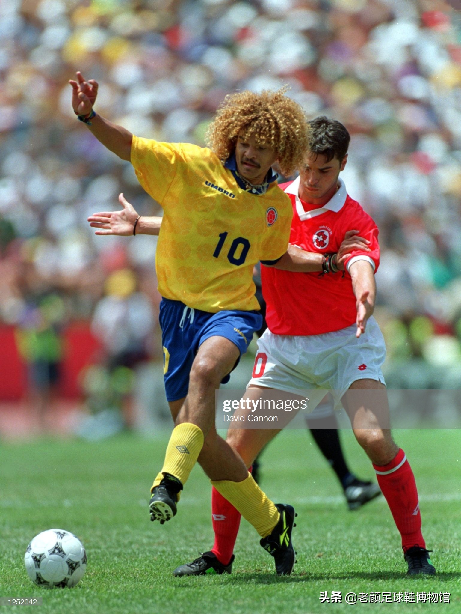 耐克鬼牌足球鞋世界杯(当年锐步的足球鞋是真帅,荷兰冰王子和纳达尔