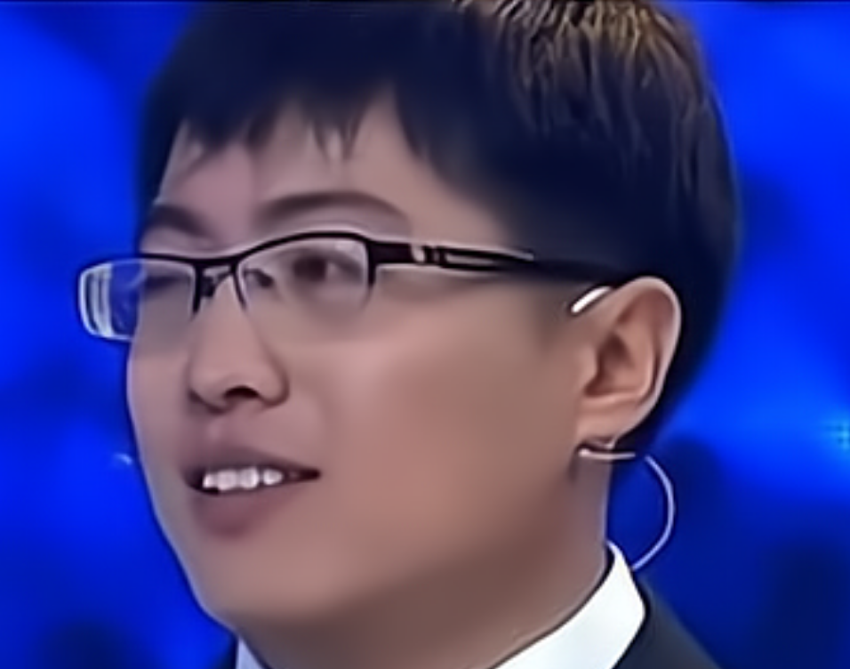 高考647分的高材生，蜗居网吧4年不回家，不洗澡不换衣服