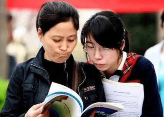 江苏这五所野鸡大学已被曝光，毕业证如同废纸，学生家长谨防被骗
