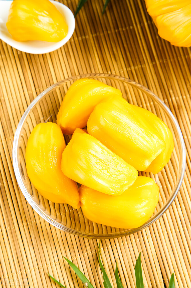 壹健康小知识：菠萝蜜有点生能吃吗？菠萝蜜剥开了还能催熟吗
