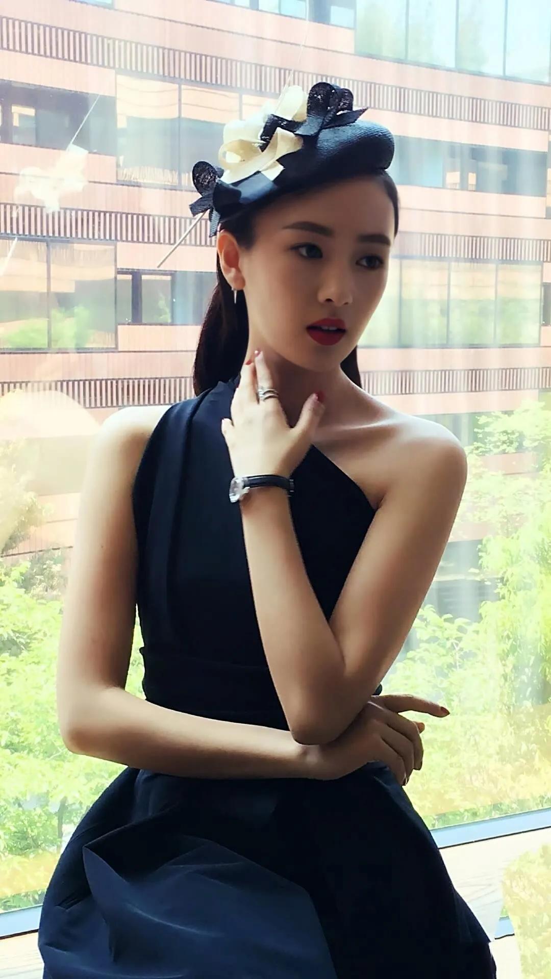 央视节目主持人张蕾1