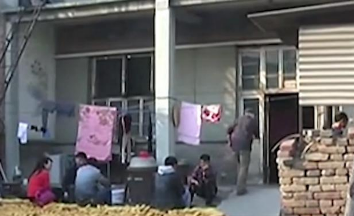 10年前因付不起医药费自己动手锯腿求生的河北农民，后来怎么样了