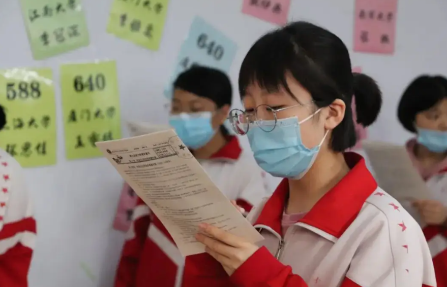 国内双非高校排行榜已更新，深大无缘榜首，南工叫人眼前一亮