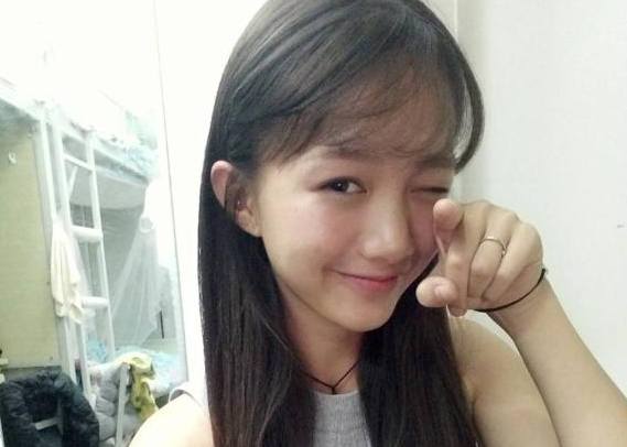 坐落在县城的二本学院，占地面积为全国榜首，部分专业横扫