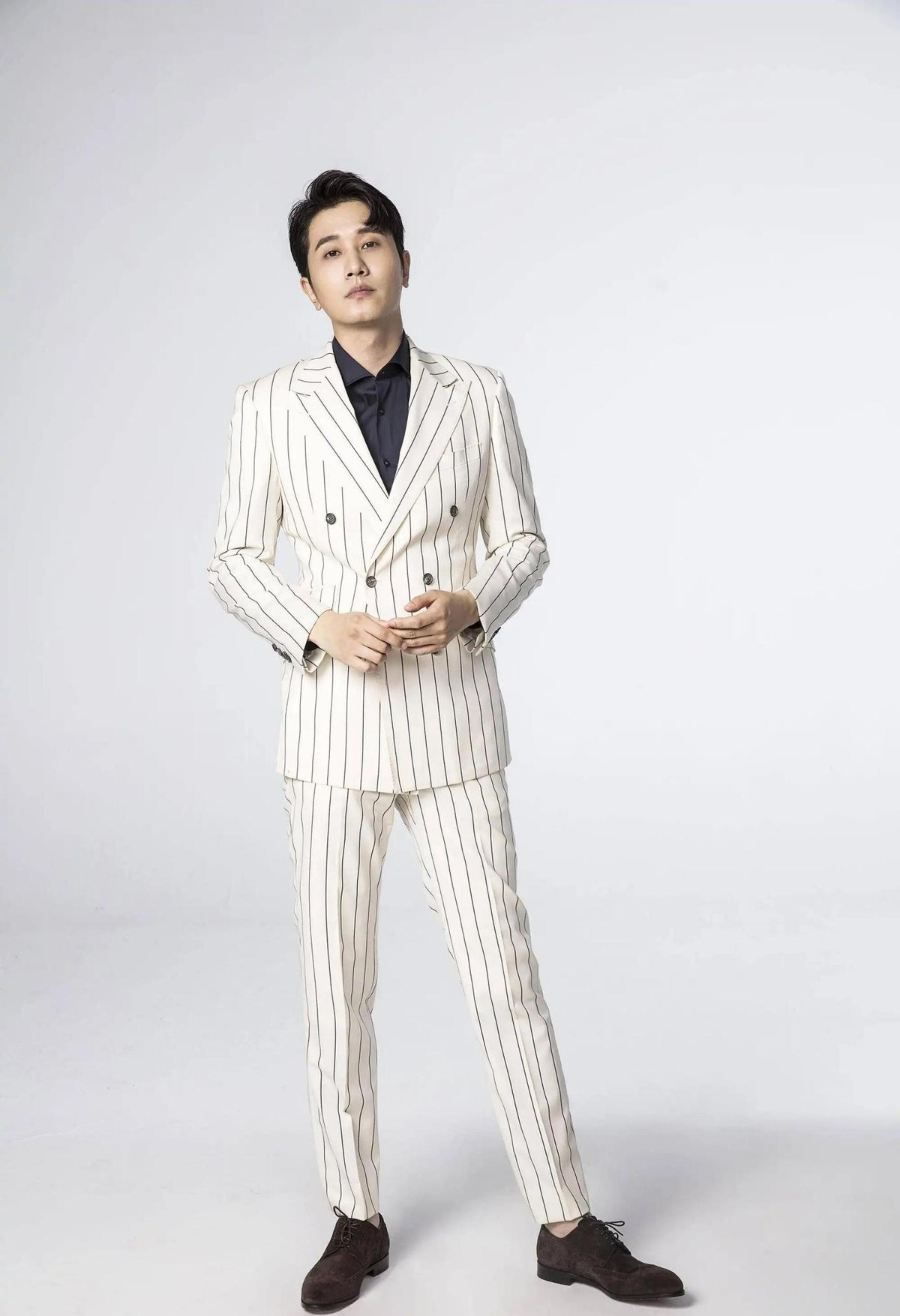 身高超过185的12位男星，个个“鹤立鸡群”，不用偷偷塞内增高