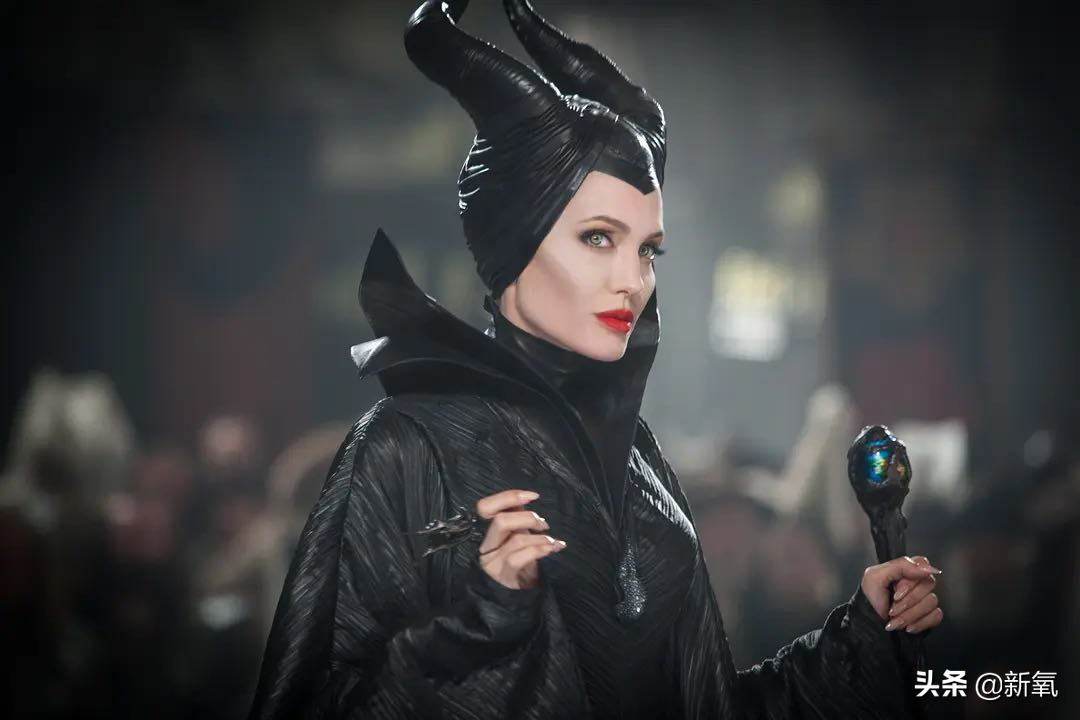 长得姬里姬气配一脸，实际上却是正版和盗版的差别？