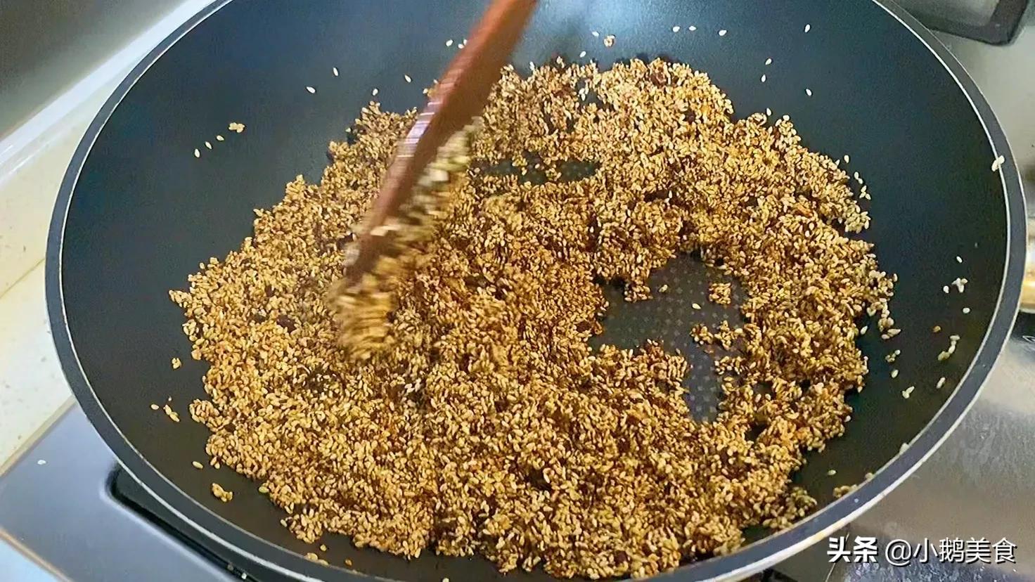 多吃芝麻好处多，教你懒人做法，做一次吃一月，简单营养又解馋