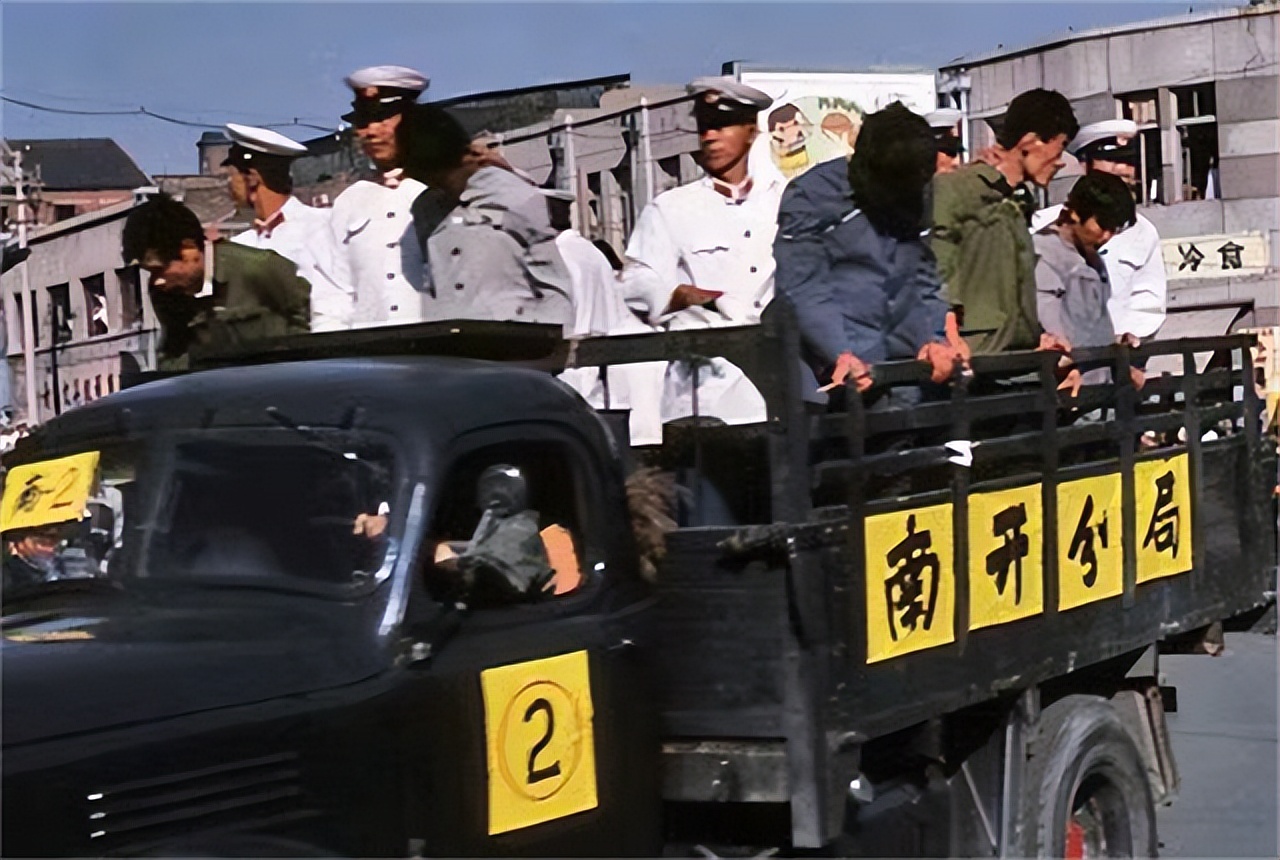80年代著名女星龚雪，因“流氓案”远走美国，如今过得怎么样了