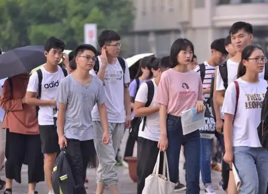 看似好考、实则难度暴增，这些“考研刺客”，考生需谨慎报考