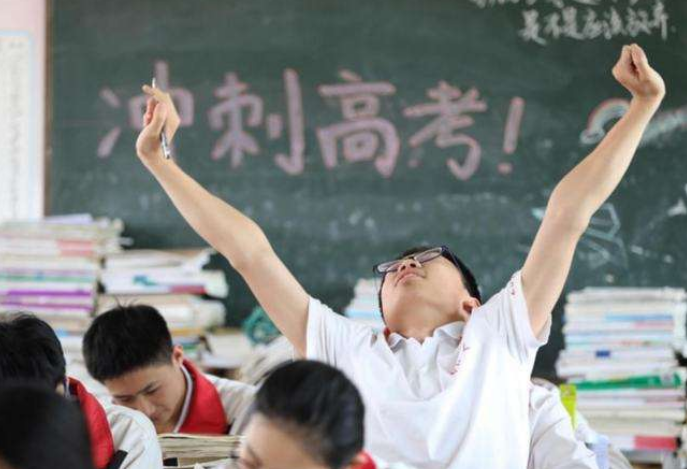 2022年恐成高考最难年，三大变化要注意，部分学生或考不上本科