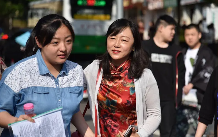 家长这4种行为对于高考生，看似鼓励却有反作用，不要好心办坏事