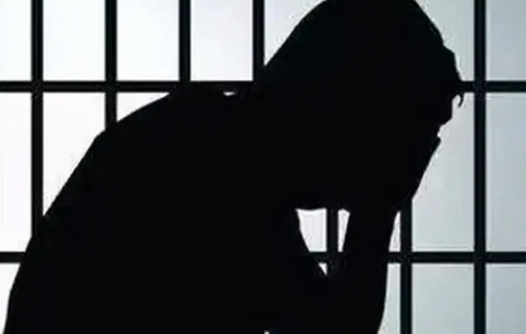 2010年，高考状元因抢银行判刑10年，出狱30岁的他被西安交大录取