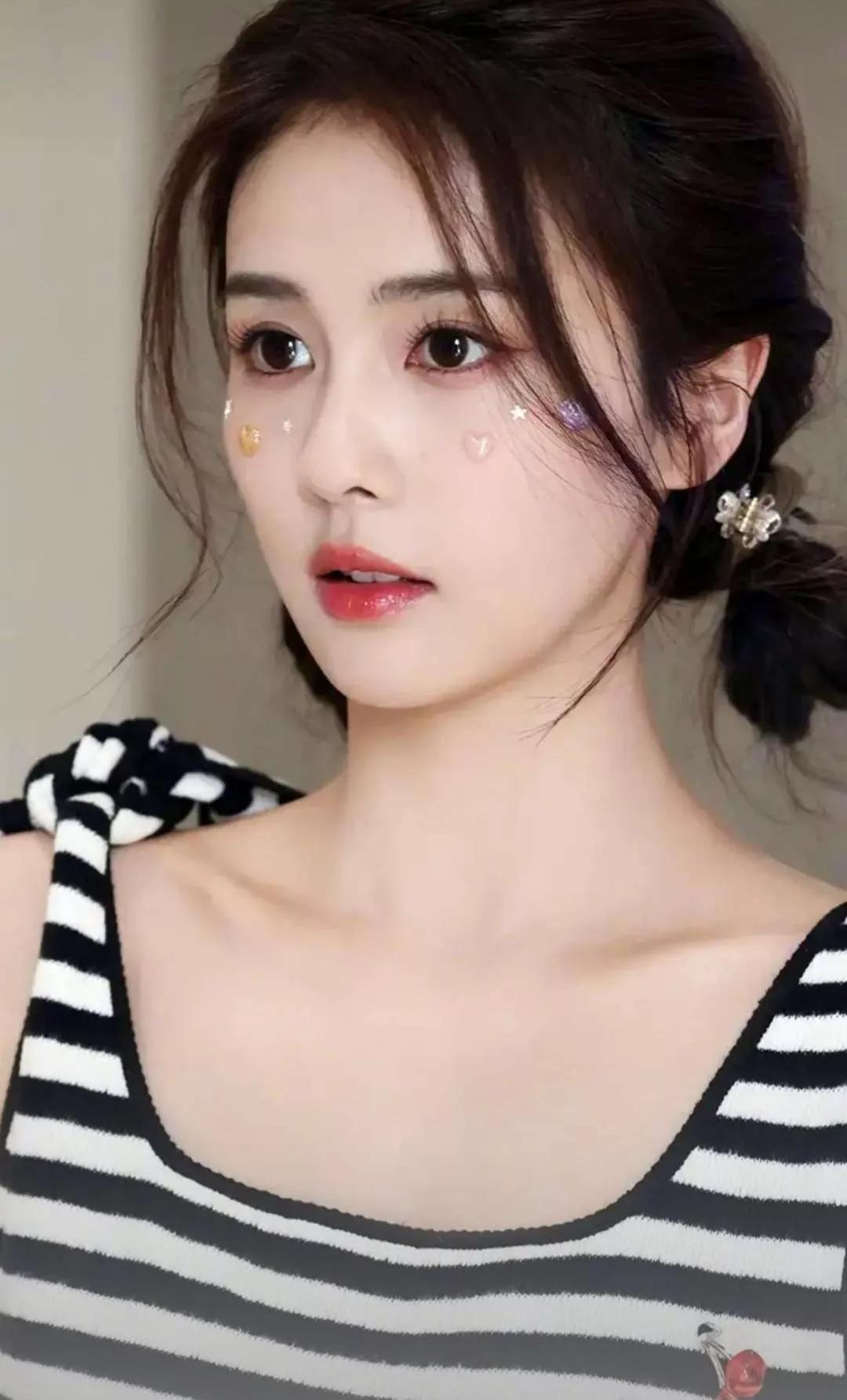 手机大片，女星毛晓彤、李一桐、白鹿和安琦