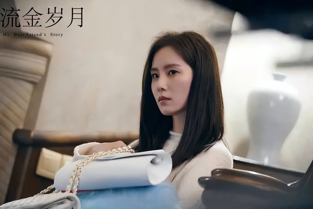 顶流也难扛影视寒冬，鹿晗85花纷纷闲赋在家，杨幂发现“新大陆”