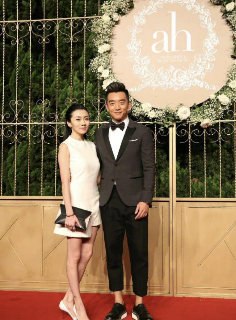 发现华点！黄晓明baby离婚，7年前参加婚礼的明星嘉宾已分了6对