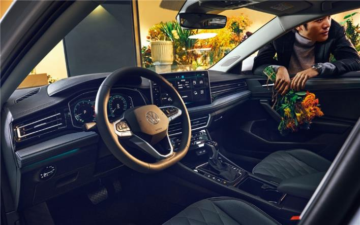 2022年了，一汽-大众全新速腾还能闭着眼睛选吗？