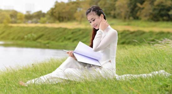 大学优秀作文（既有志向和远见）