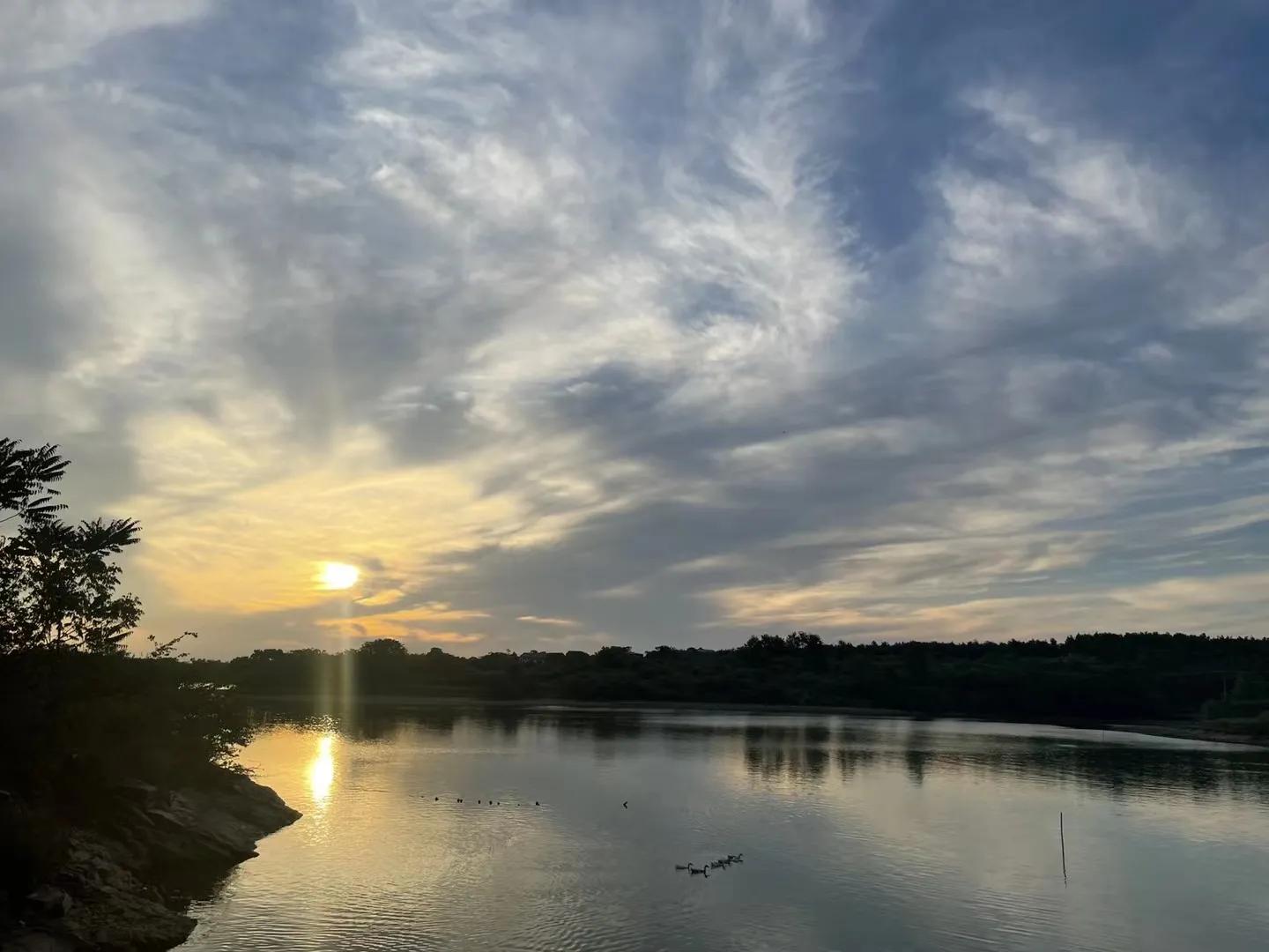 听一万种声音 但只成为自己