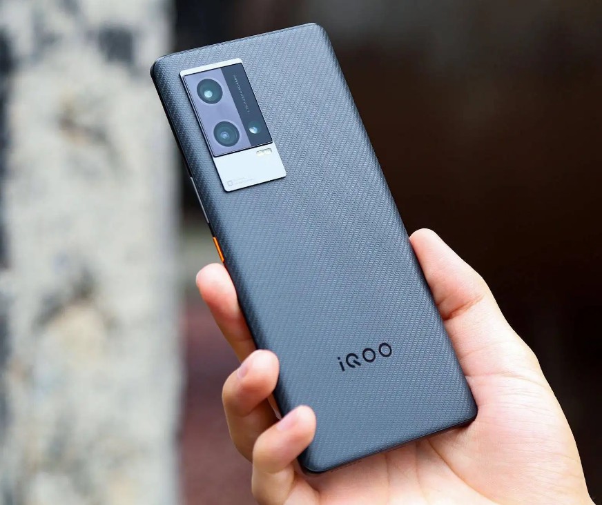 目前适合捡漏的3款老旗舰手机，性能强价格低，超高优惠入手超值