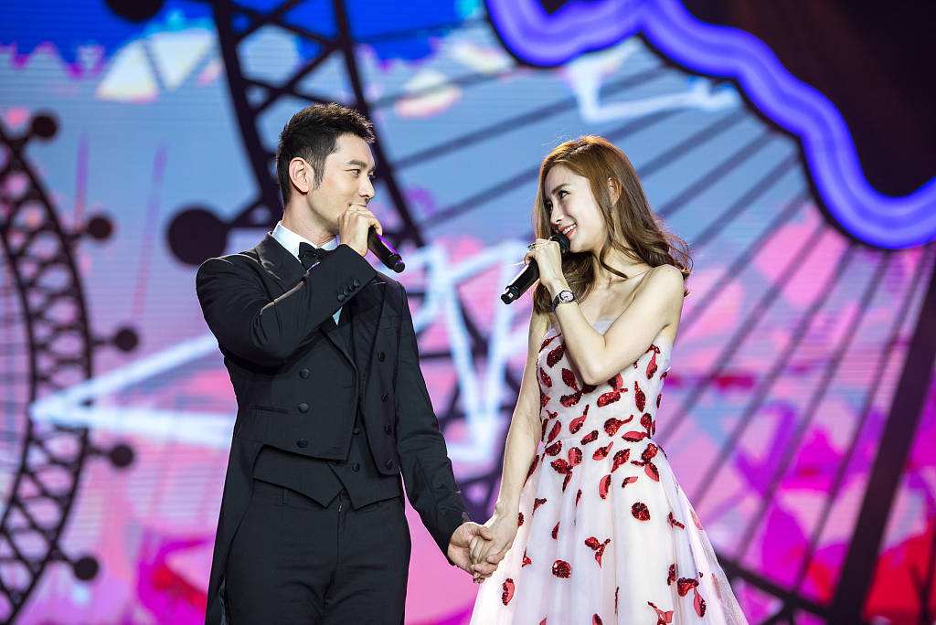 黄晓明离婚有多亏？家产被baby分走一半，还要支付抚养费