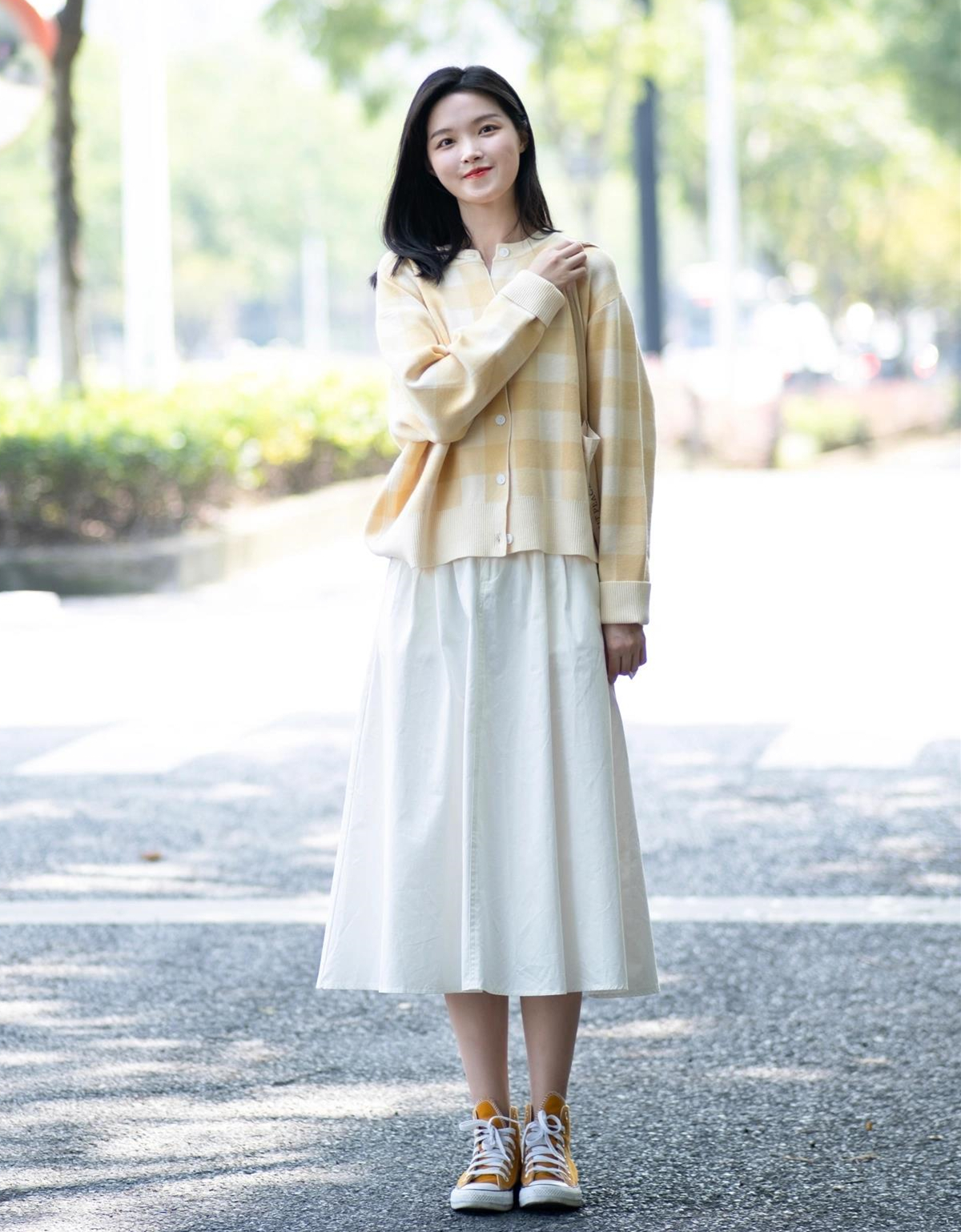 穿半身裙很有女人味(穿半身裙很有女人味的女人)