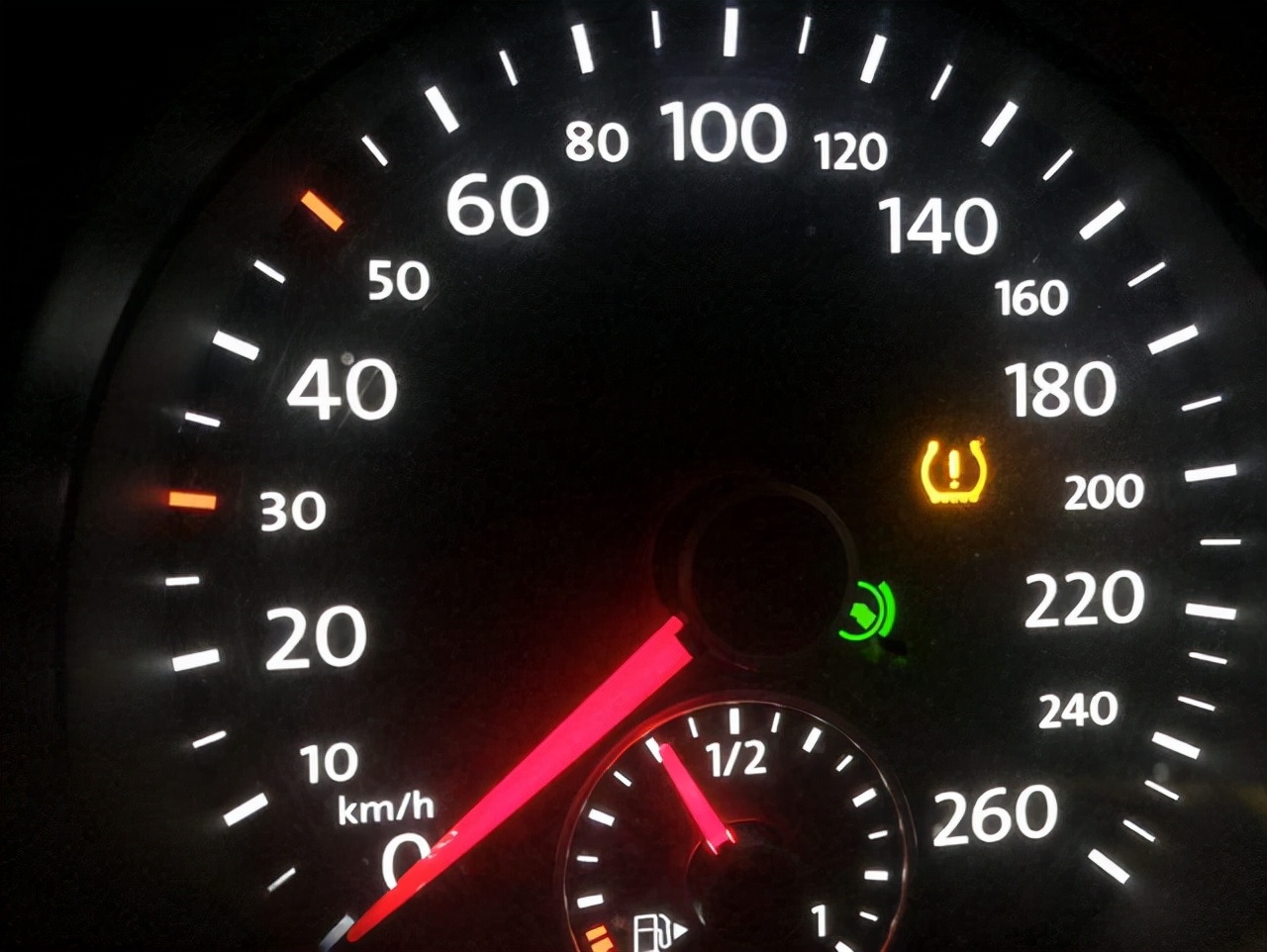 汽车仪表盘出现黄色感叹号是什么意思？汽车胎压监测系统简述