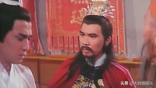 8版“情场浪子”段正淳对比：谁儒雅风流，谁油腻猥琐，差距明显