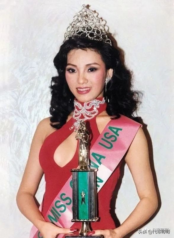 她家庭背景显赫，曾与足球大佬传过恋情，如今48岁还是孤身一人？