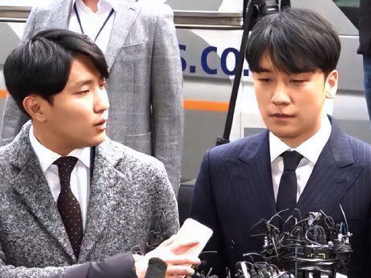 两天曝出7个瓜，婚内出轨、被判刑、被曝有新欢，个个都是大瓜