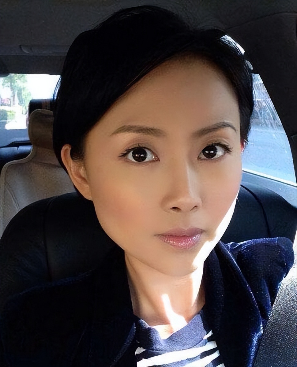 事业正红却早早退圈，这9位女星个个有辨识度，却成沧海遗珠