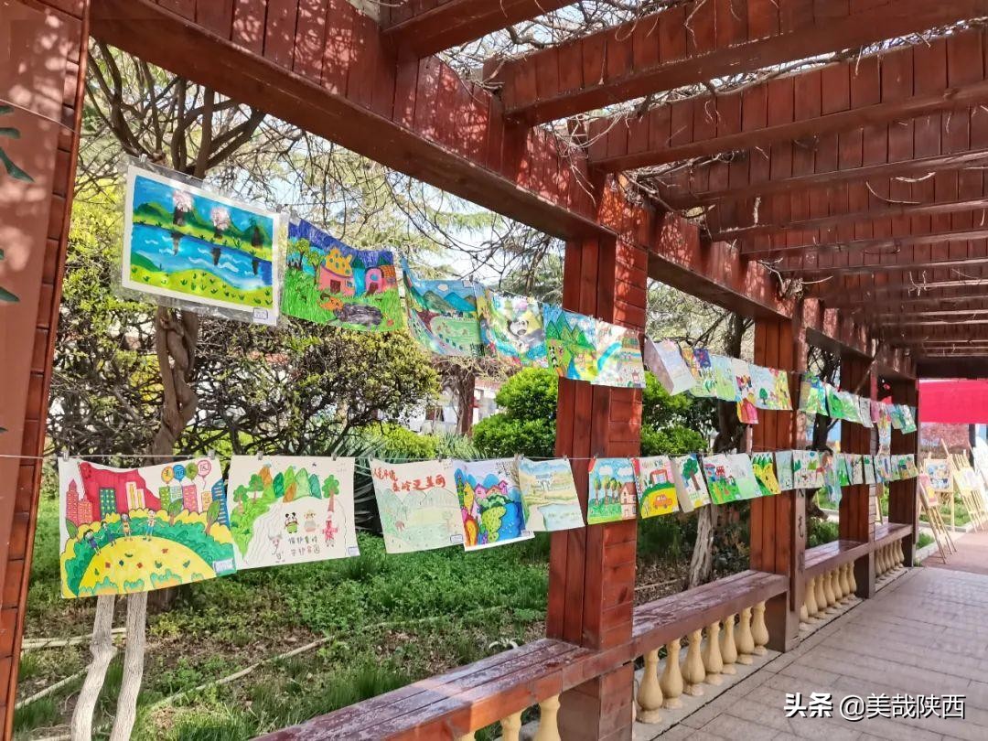 蓝田县北关小学秦岭生态环境绘画作品展(图3)