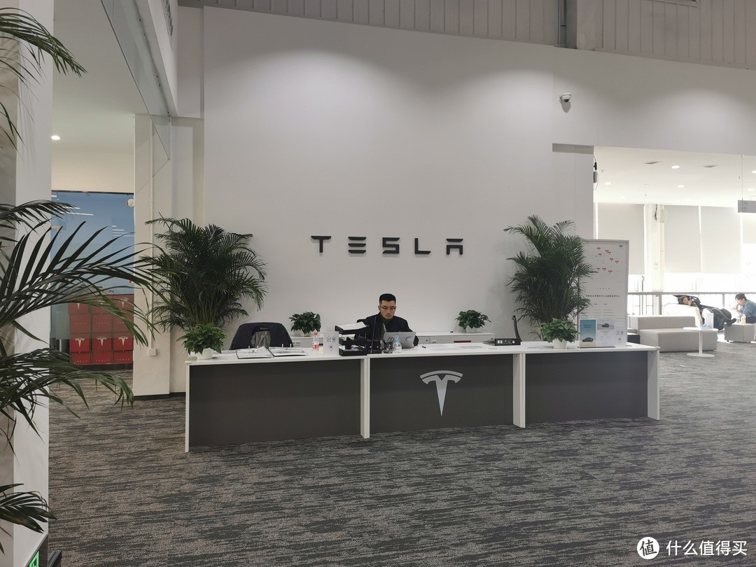 订车后连涨三次价的特斯拉Model Y Performance 高性能版提车记