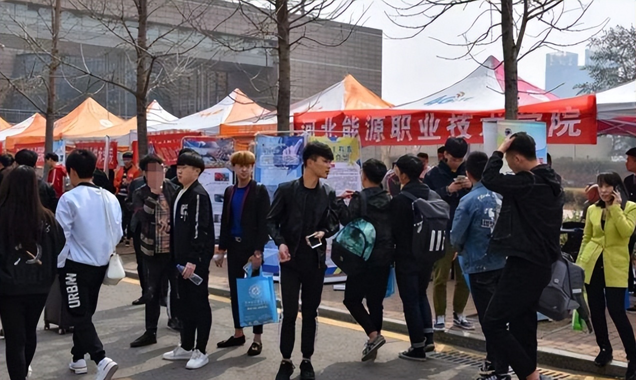 高考考上“专科学校”，和“单招”考入有啥区别？班主任说出实情