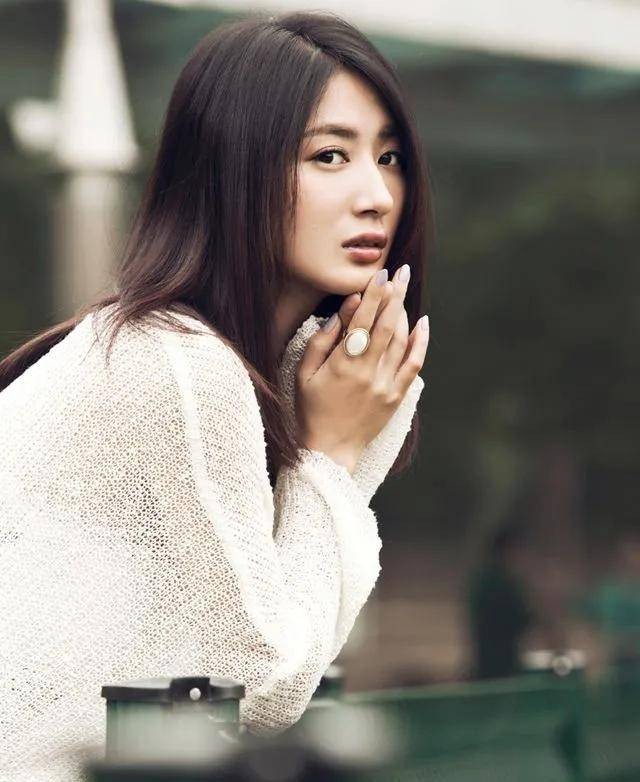 事业正红却早早退圈，这9位女星个个有辨识度，却成沧海遗珠