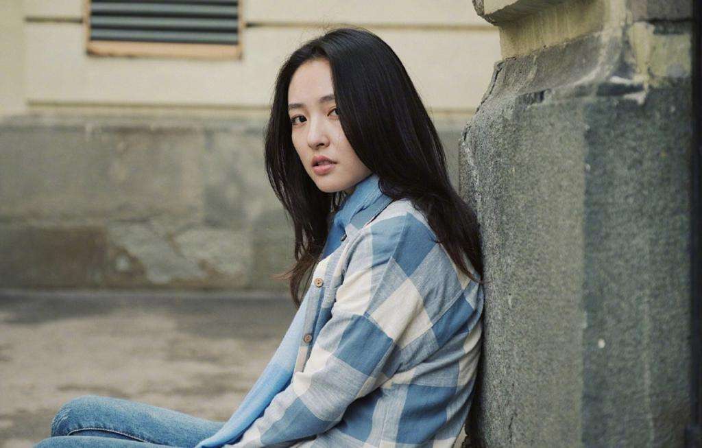 十个校花九个不得志？因美貌成名的她们：吴倩离婚，章泽天被嘲讽