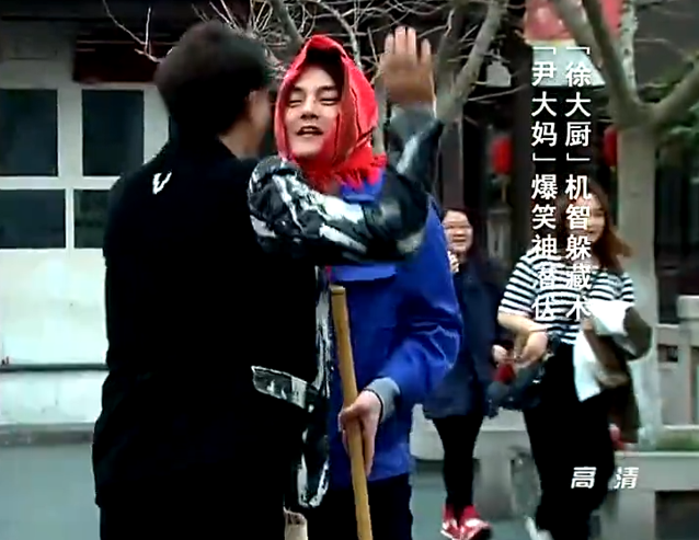 让人舔脚趾，当众凌辱学员，盘点那些令你难以想象的明星恶臭行为