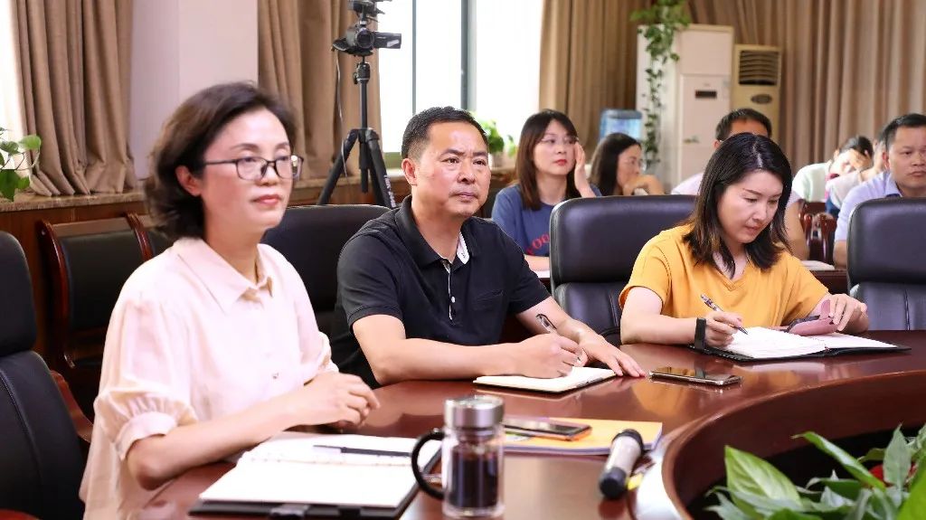 双流区棠湖小学举行景贤学院开讲仪式暨第一次集体学习活动