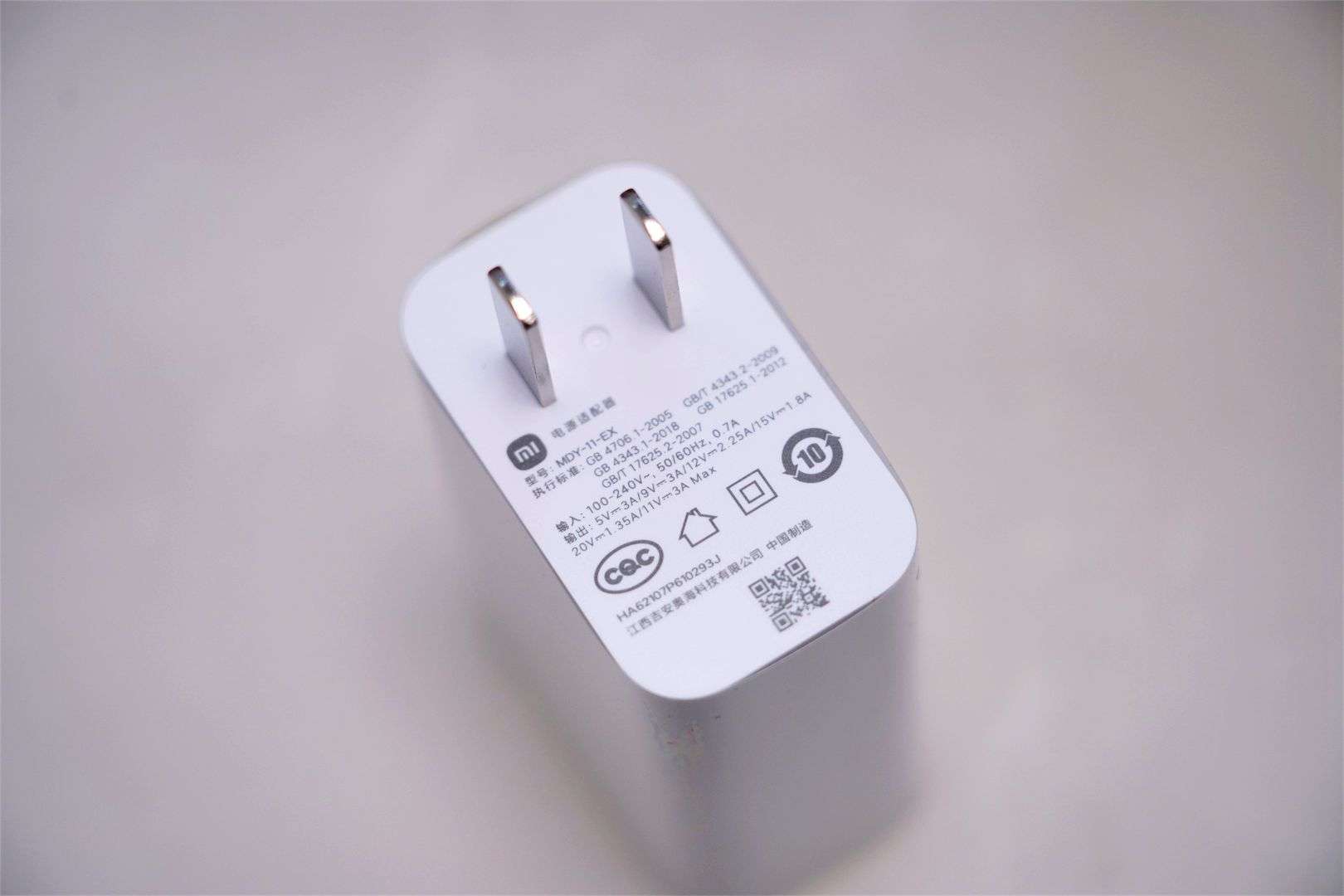 小米发布新款智能家居，售价仅为999元，解决没有预留插座的痛点