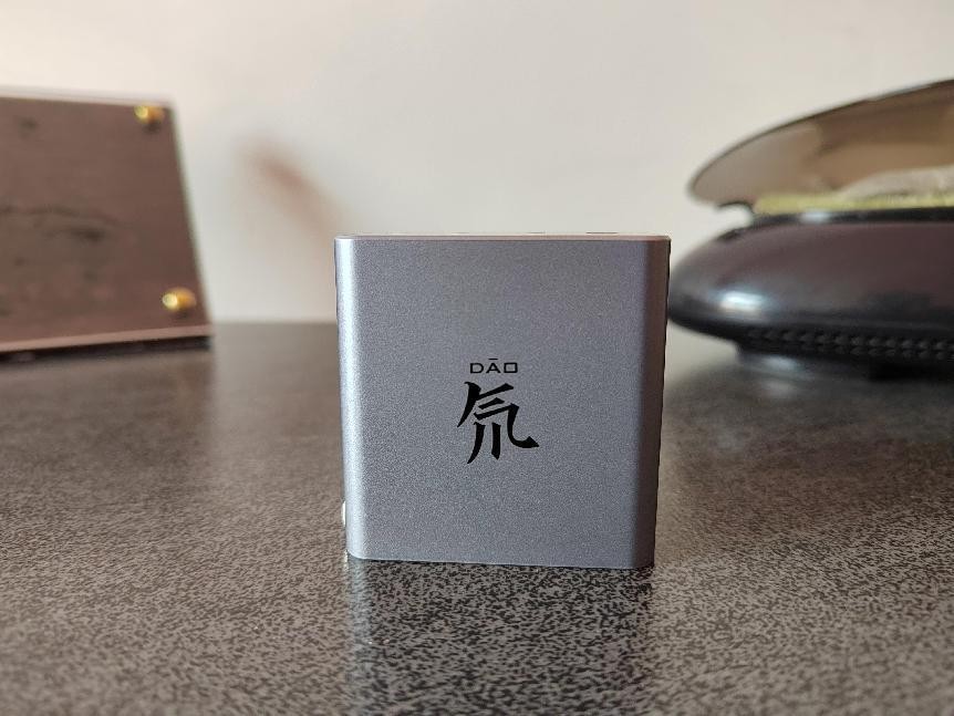 努比亚氘锋能量块65W四口氮化镓|一站式满足数码设备补电的全需求