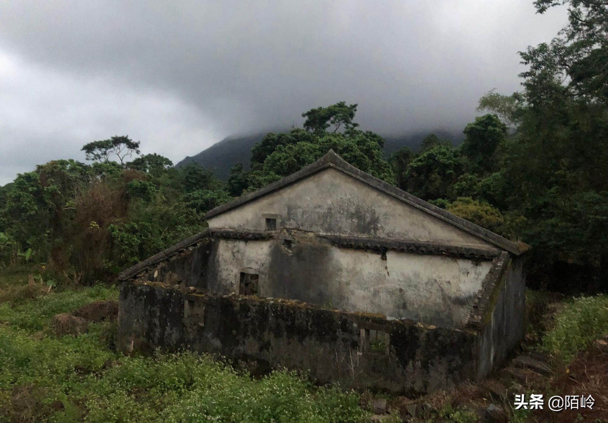 七娘山(高岭古村：七娘山400年历史的明清古村，如今被驴友称为“鬼村”)