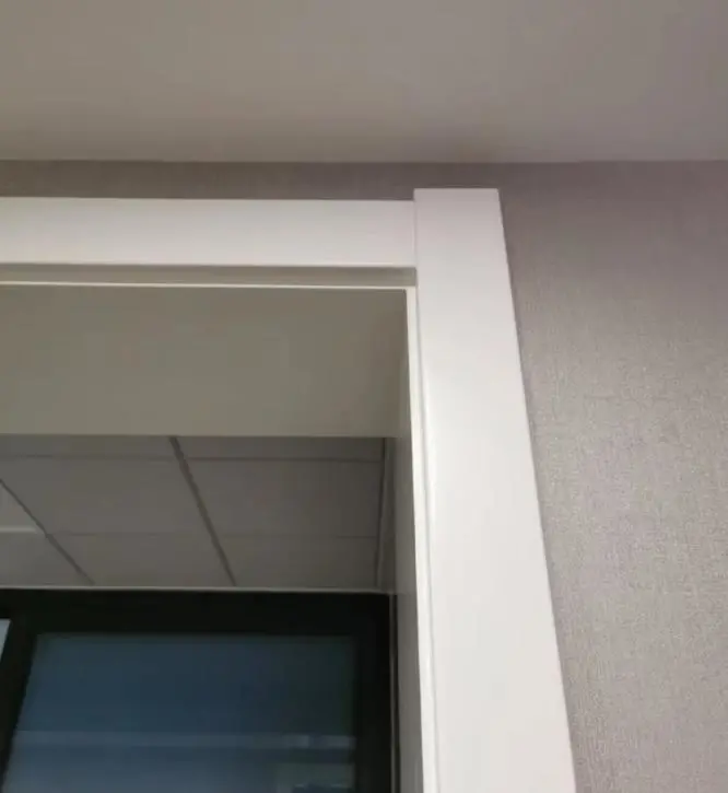 如果家里有设计门洞,那么当门洞内外两侧的材质或颜色不一致时,就会