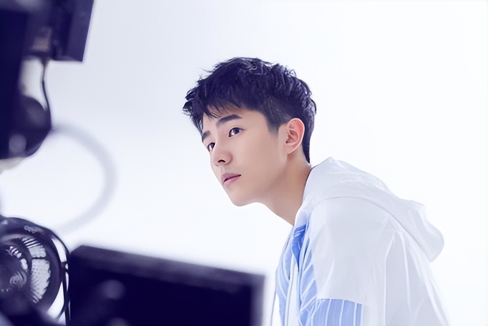 娃娃脸只服这10位明星！有人30岁还能演高中生，个个清纯可人