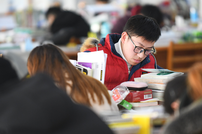 师范生“欲哭无泪”，22考研最难上岸的10所大学，有7所是师范类