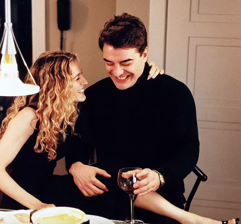 美国万人迷男星被多名女性指控性侵！家暴模特女友，30年恶行