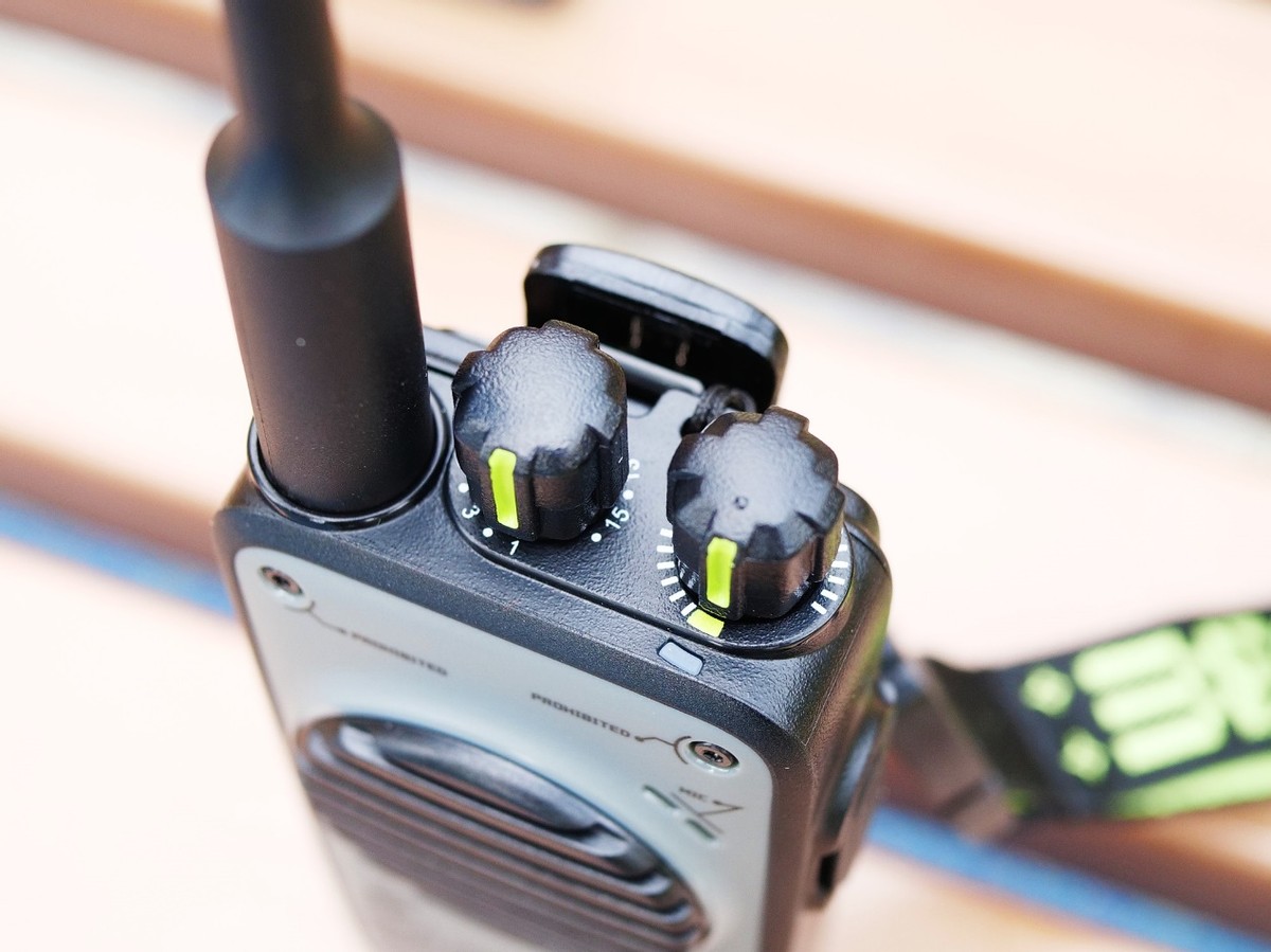 小米生态链的高端对讲机？颜值拉满，支持数字模拟双信号