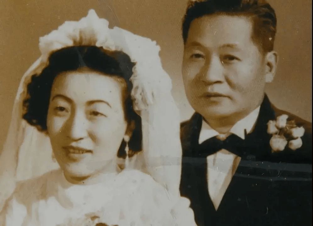 末代格格金默玉，活到2014年，晚年诉说：姐姐川岛芳子连累我一生