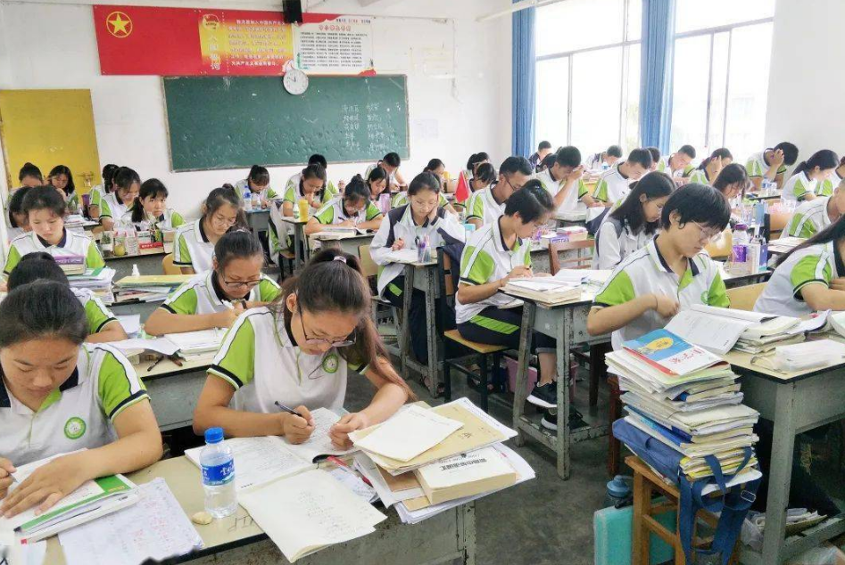 为啥要将英语踢出高考？学生的理由很中肯，但依然不能踢出考试