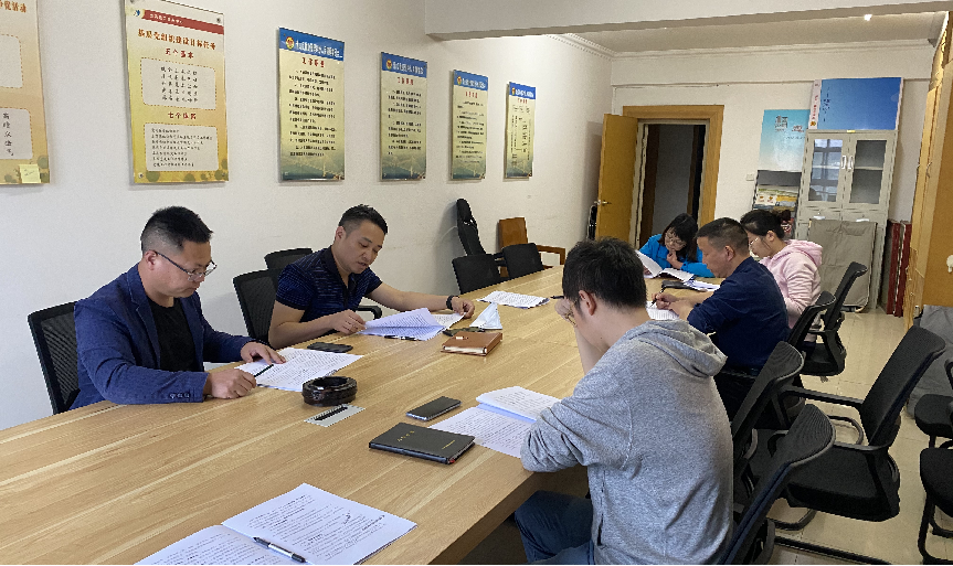 方便老年居民出行 武漢市青山區(qū)老舊小區(qū)正邁入“電梯時(shí)代”