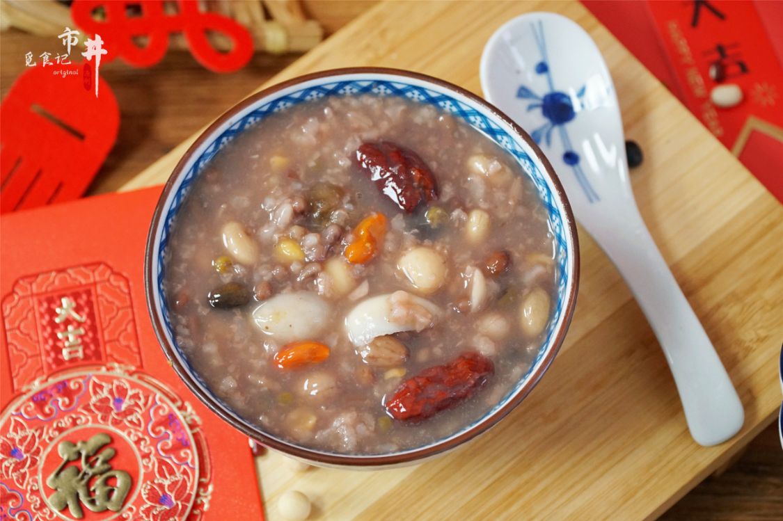 明天过“腊八节”，熬腊八粥这5样千万别少，寓意五福俱全