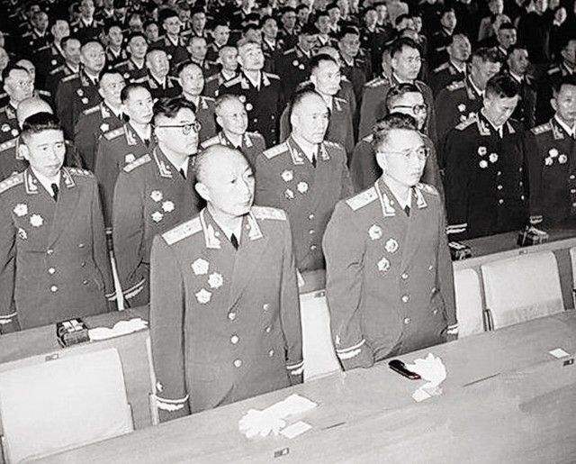青史著功勋，千秋载辉煌：1955年大授衔，我国是如何确定军衔等级